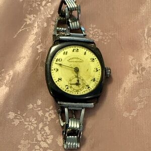 Vintage Wristwatch with Cream Dial and sterling Silver case needs repair